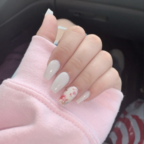 Girls show personalities with nail designs