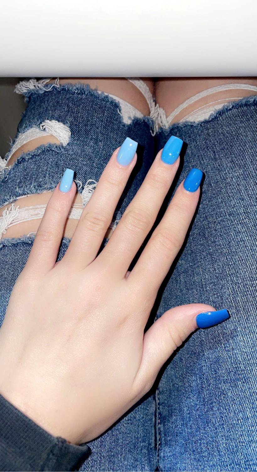 Girls show personalities with nail designs