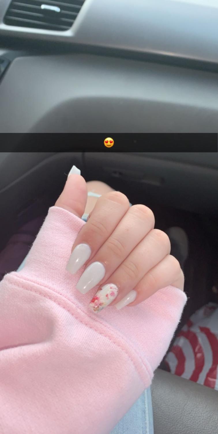 Girls show personalities with nail designs