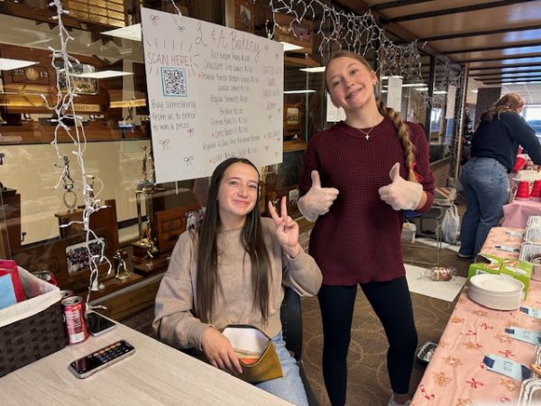 Juniors, Lyndsey Houghtling and Amariah Knollenberg ran L & A Bakery, a completely homemade baking stand. They made various goods including, cookies banana bread and brownies.